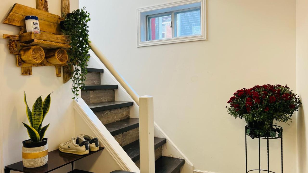 Toronto Bed & Breakfast - Free Parking Buitenkant foto