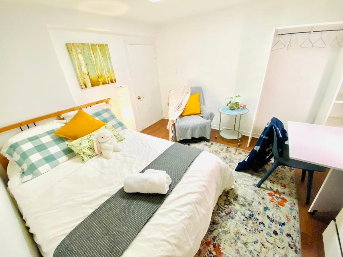 Toronto Bed & Breakfast - Free Parking Buitenkant foto