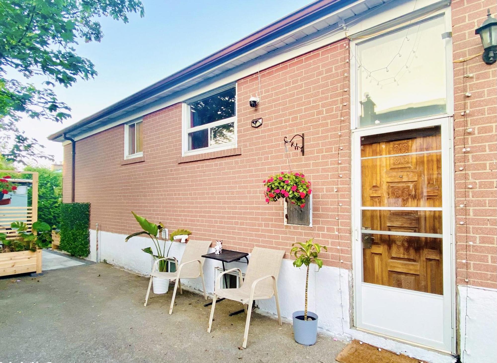 Toronto Bed & Breakfast - Free Parking Buitenkant foto